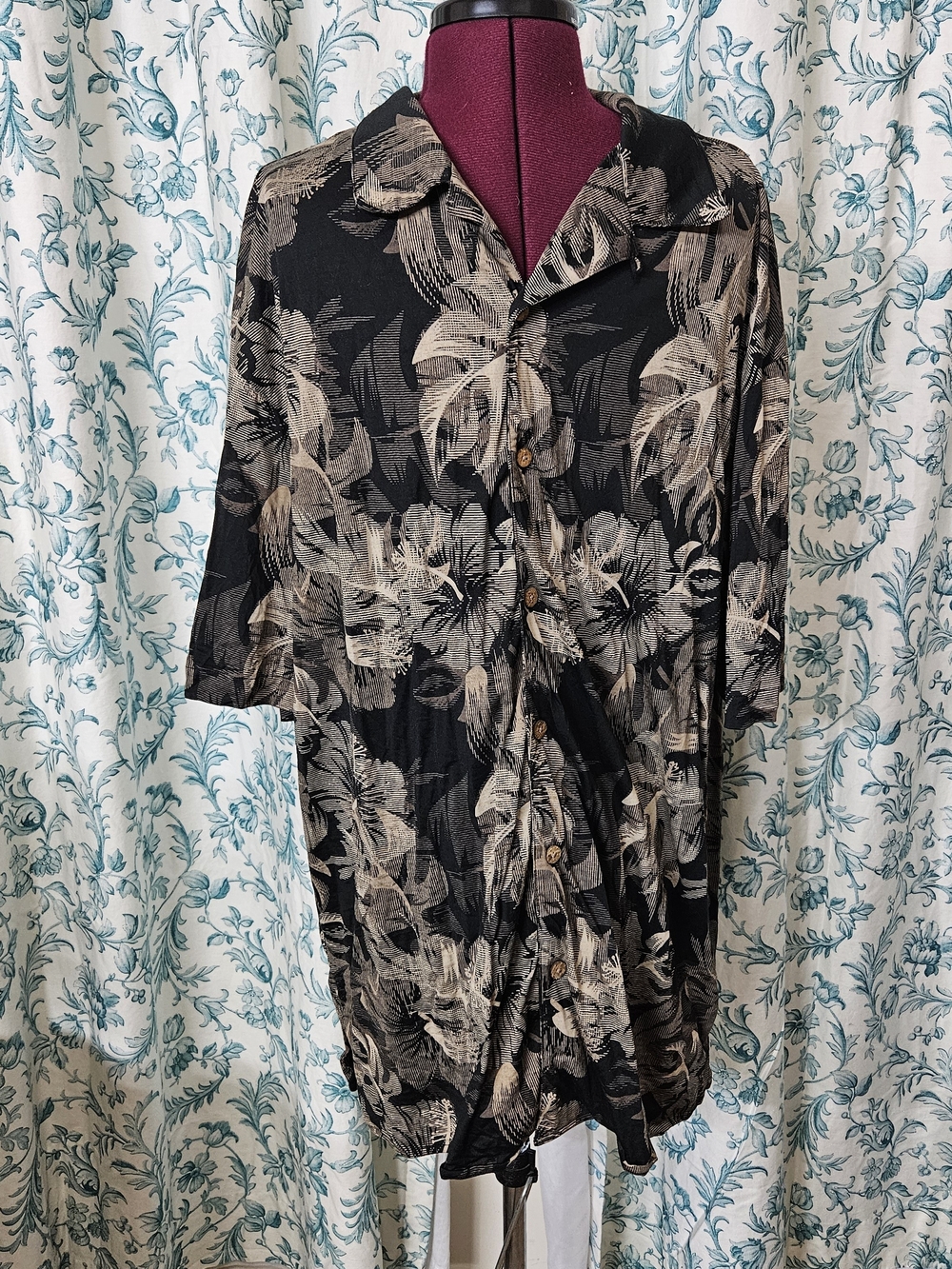 Men's Black Floral Short-Sleeve Button-Down Shirt in Beige Print